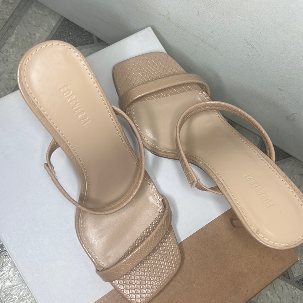 Forever21 Nude Heels, size 6.5